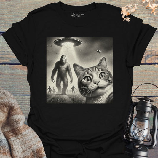 Cat Bigfoot Selfie T-Shirt