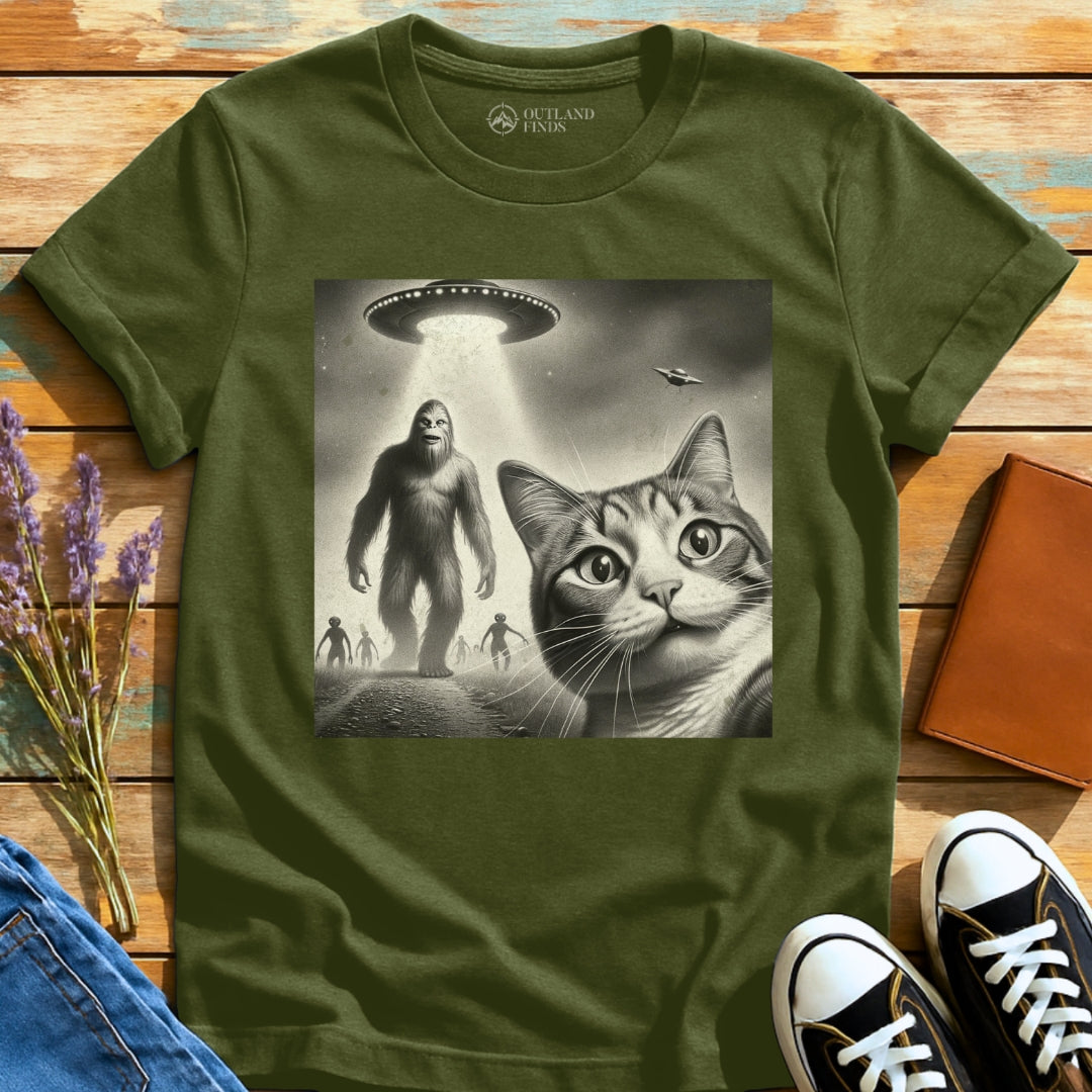 Cat Bigfoot Selfie T-Shirt