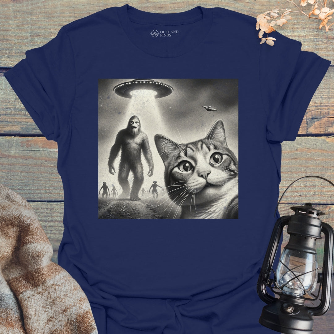Cat Bigfoot Selfie T-Shirt